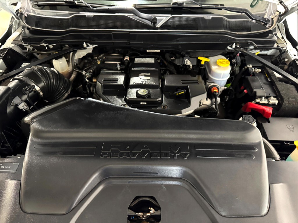 2022 RAM 3500 Image 40