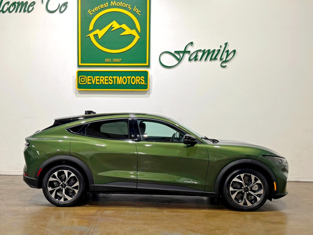 2025 Ford Mustang Image 8