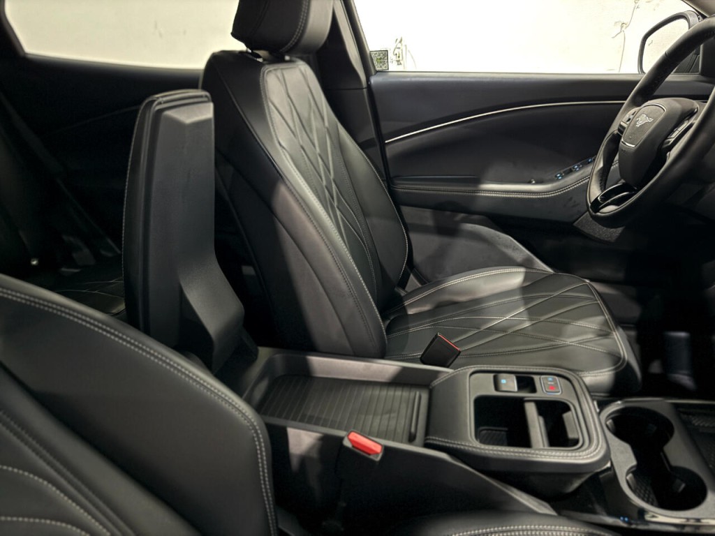 2025 Ford Mustang Image 42