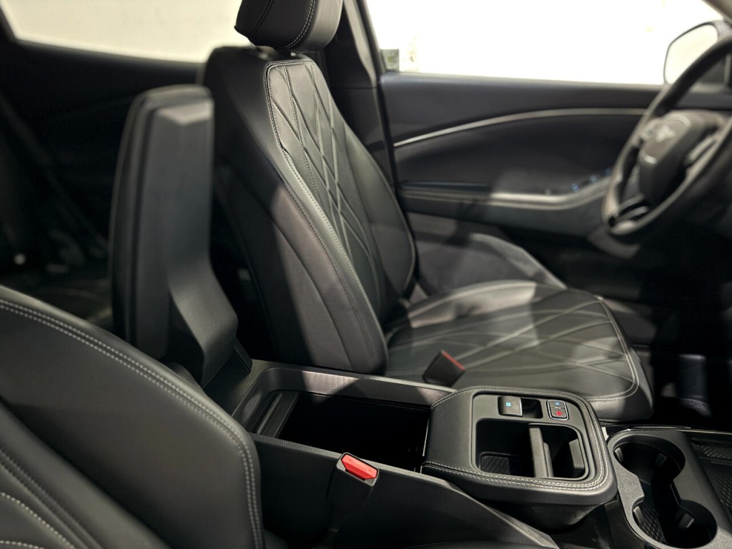 2025 Ford Mustang Image 43