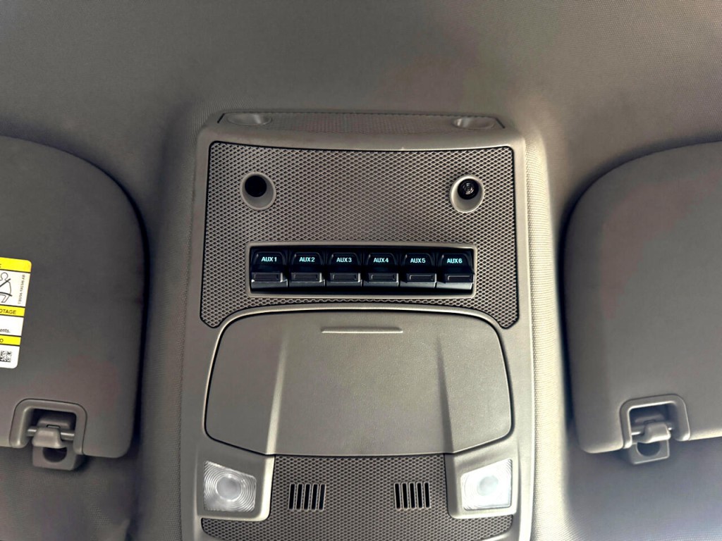 2021 Ford F-250 Image 2