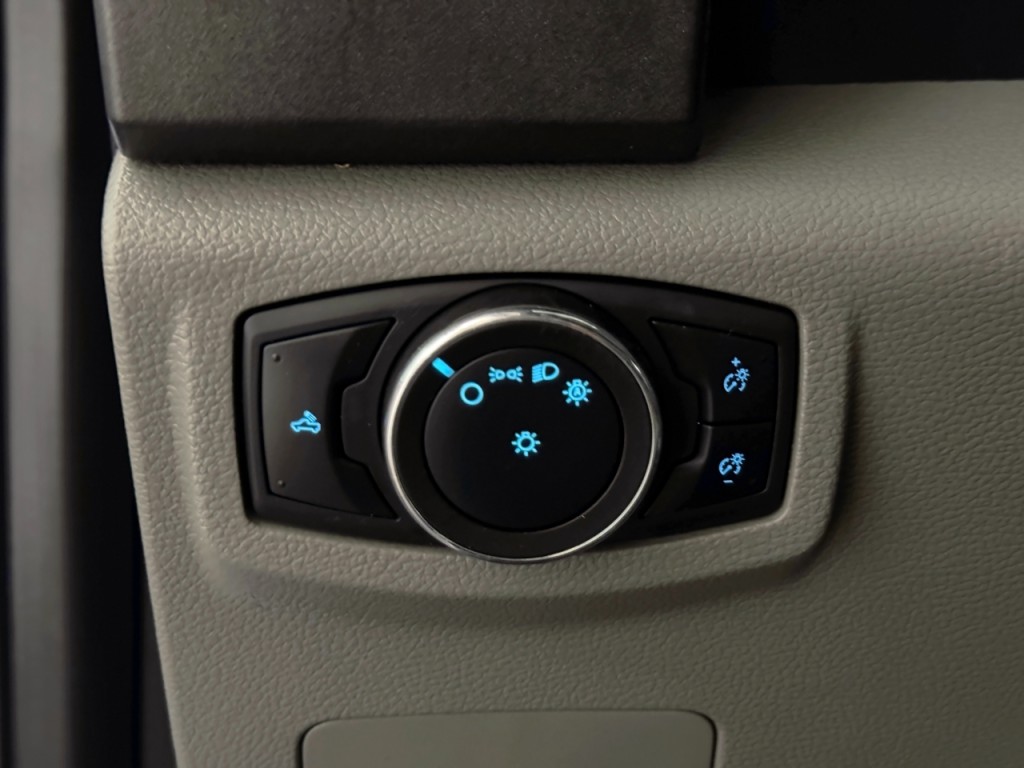 2021 Ford F-250 Image 25