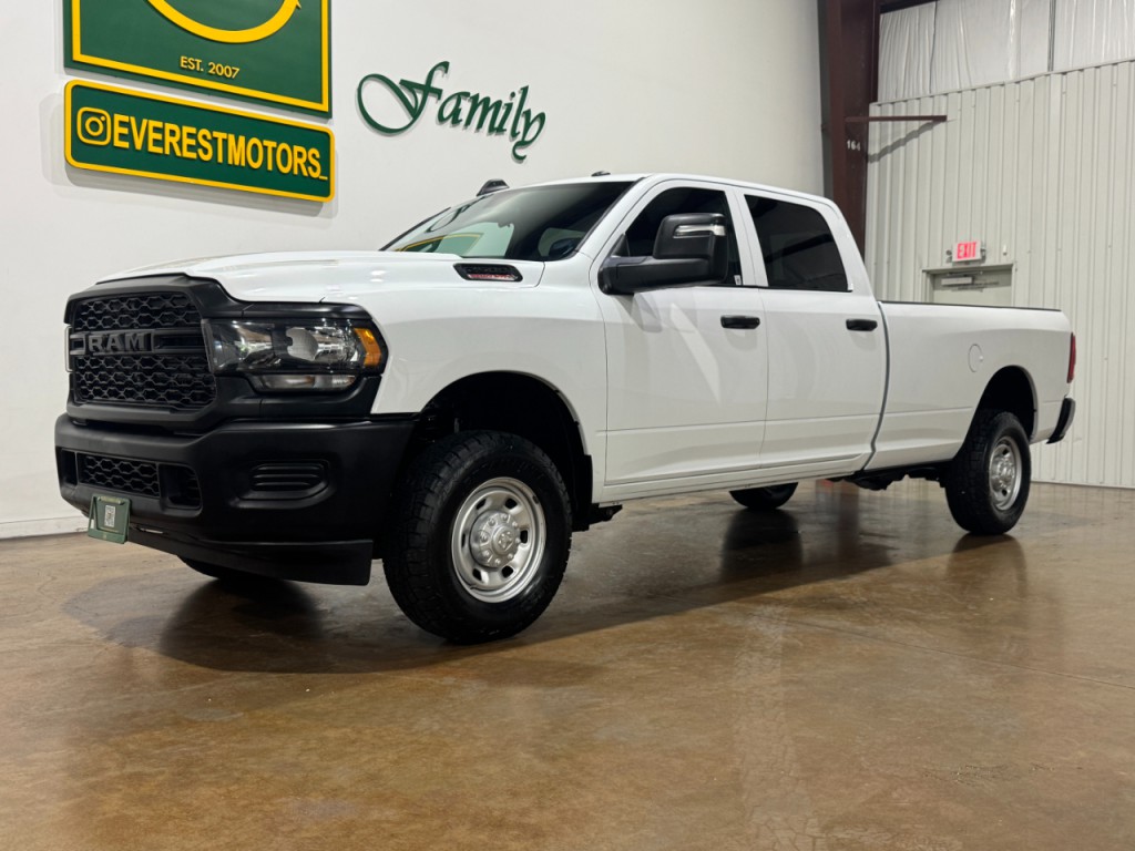 2023 RAM 2500 Image 3