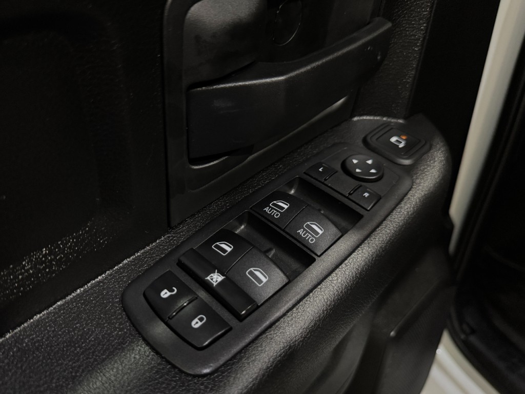 2023 RAM 2500 Image 27