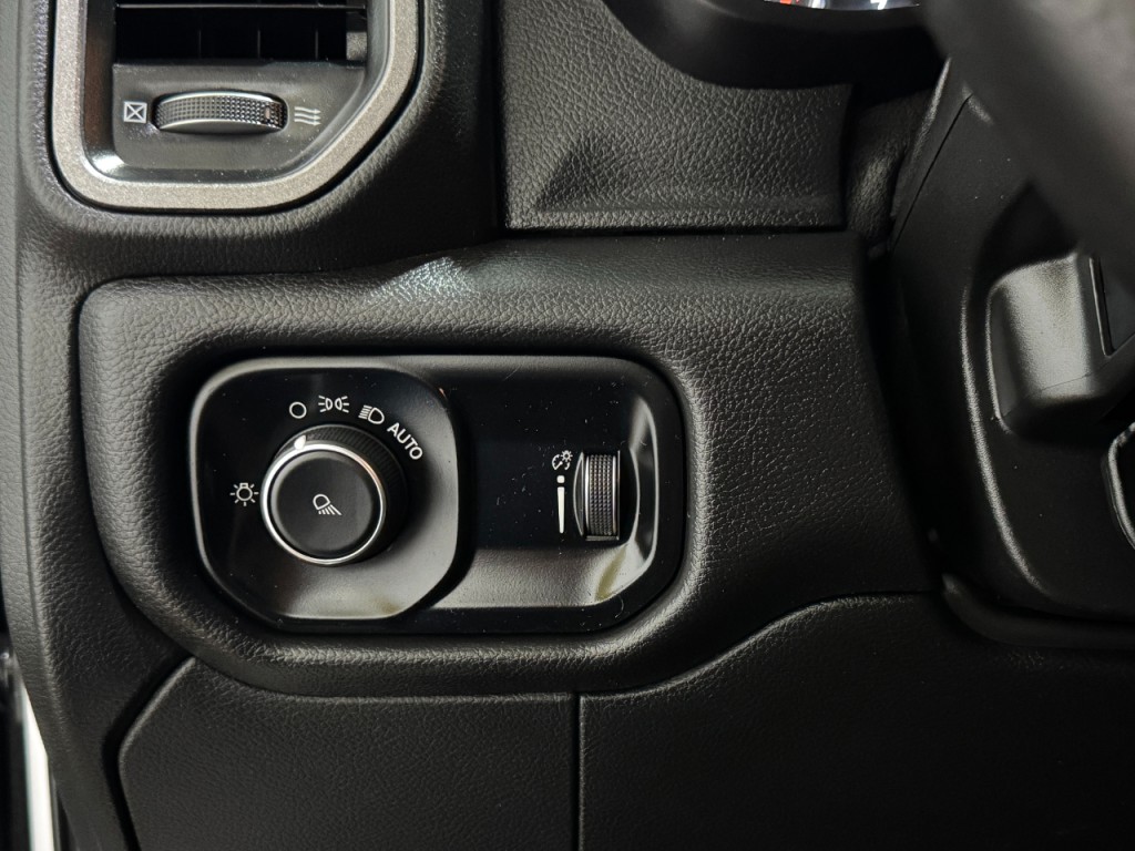 2023 RAM 2500 Image 28