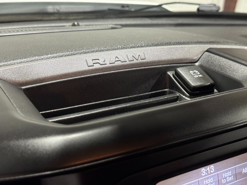 2023 RAM 2500 Image 30