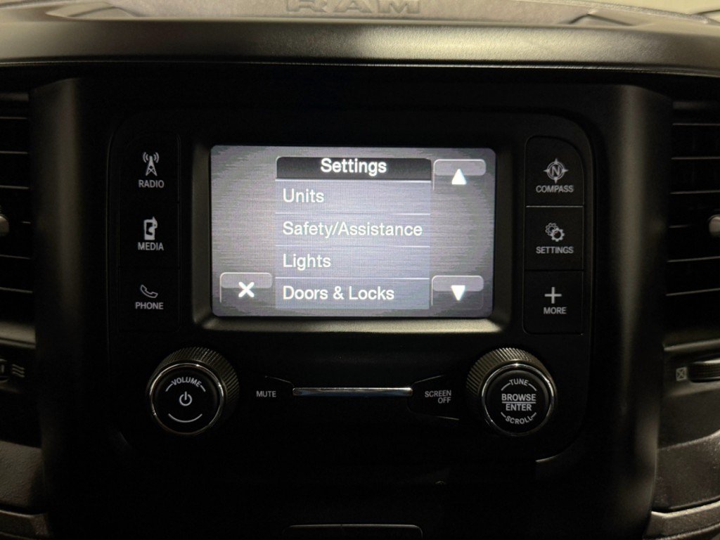 2023 RAM 2500 Image 37