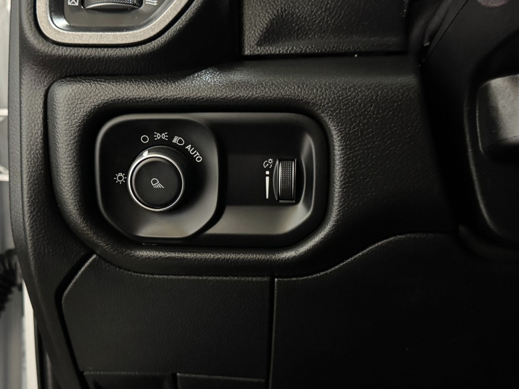 2023 RAM 2500 Image 27