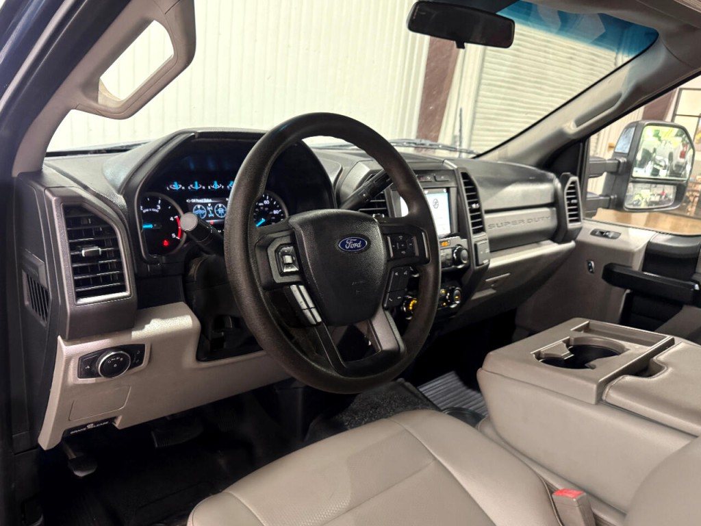 2019 Ford F-350 Image 2