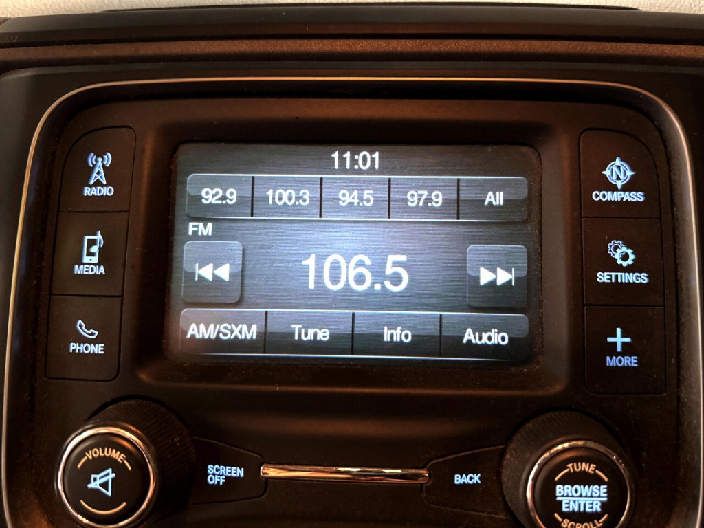 2016 RAM 2500 Image 3