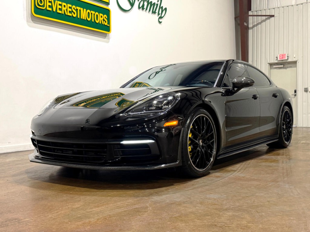 2020 Porsche Panamera Image 3