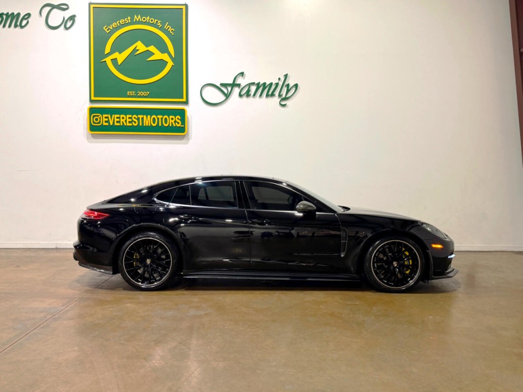 2020 Porsche Panamera Image 8
