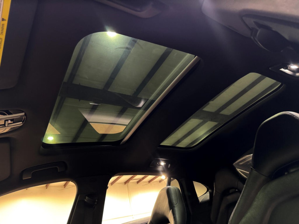 2020 Porsche Panamera Image 22