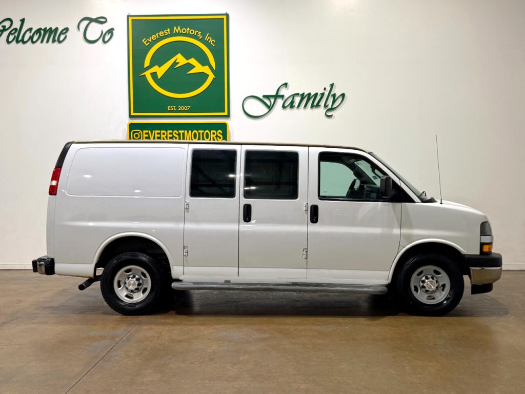 2019 Chevrolet Express Image 2