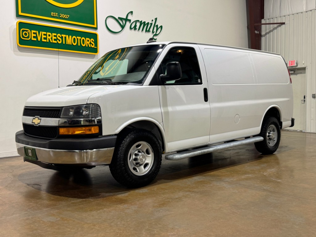 2019 Chevrolet Express Image 3