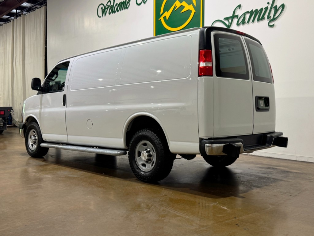 2019 Chevrolet Express Image 5