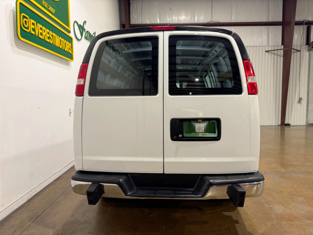 2019 Chevrolet Express Image 6