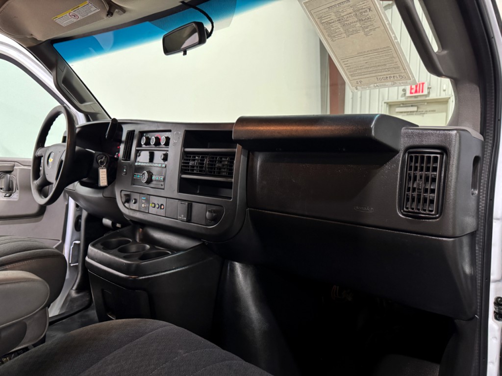 2019 Chevrolet Express Image 11
