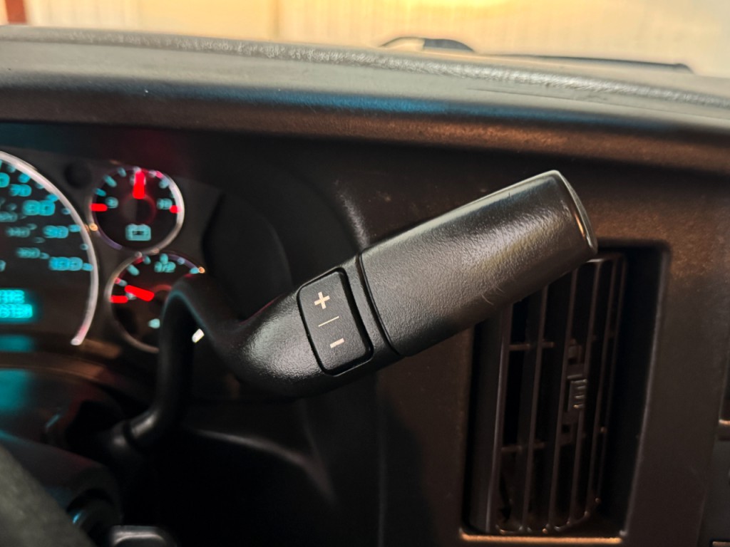 2019 Chevrolet Express Image 16