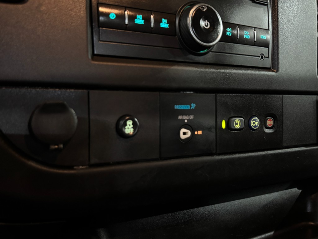 2019 Chevrolet Express Image 19