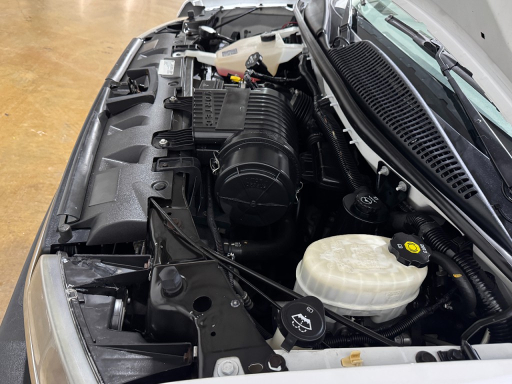 2019 Chevrolet Express Image 31