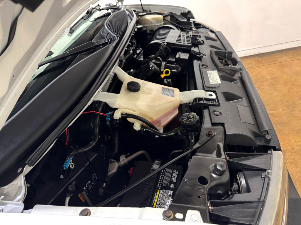 2019 Chevrolet Express Image 32