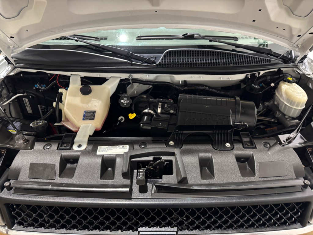 2019 Chevrolet Express Image 33