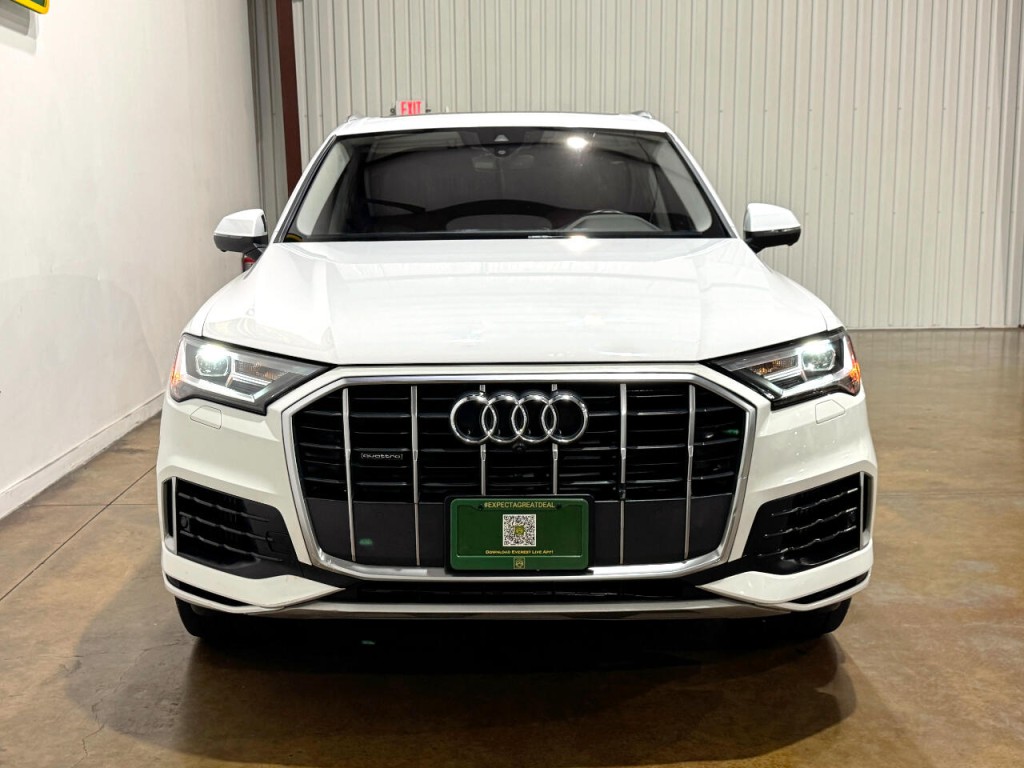 2021 Audi Q7 Image 2