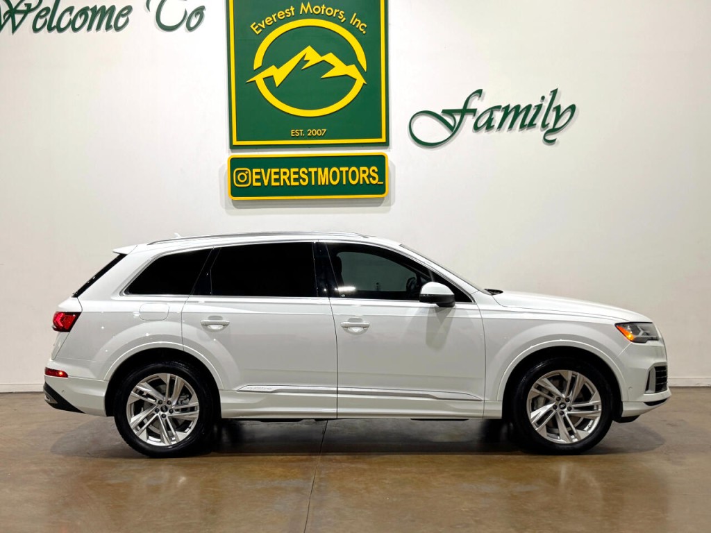 2021 Audi Q7 Image 8
