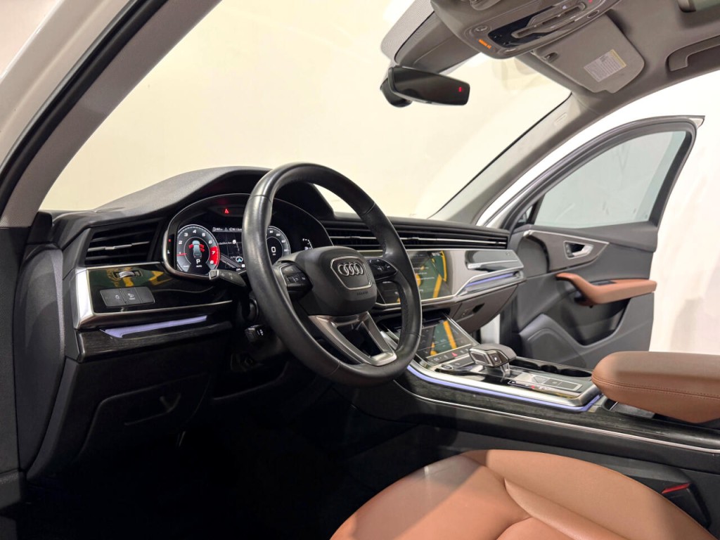 2021 Audi Q7 Image 9