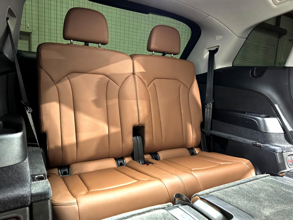 2021 Audi Q7 Image 17