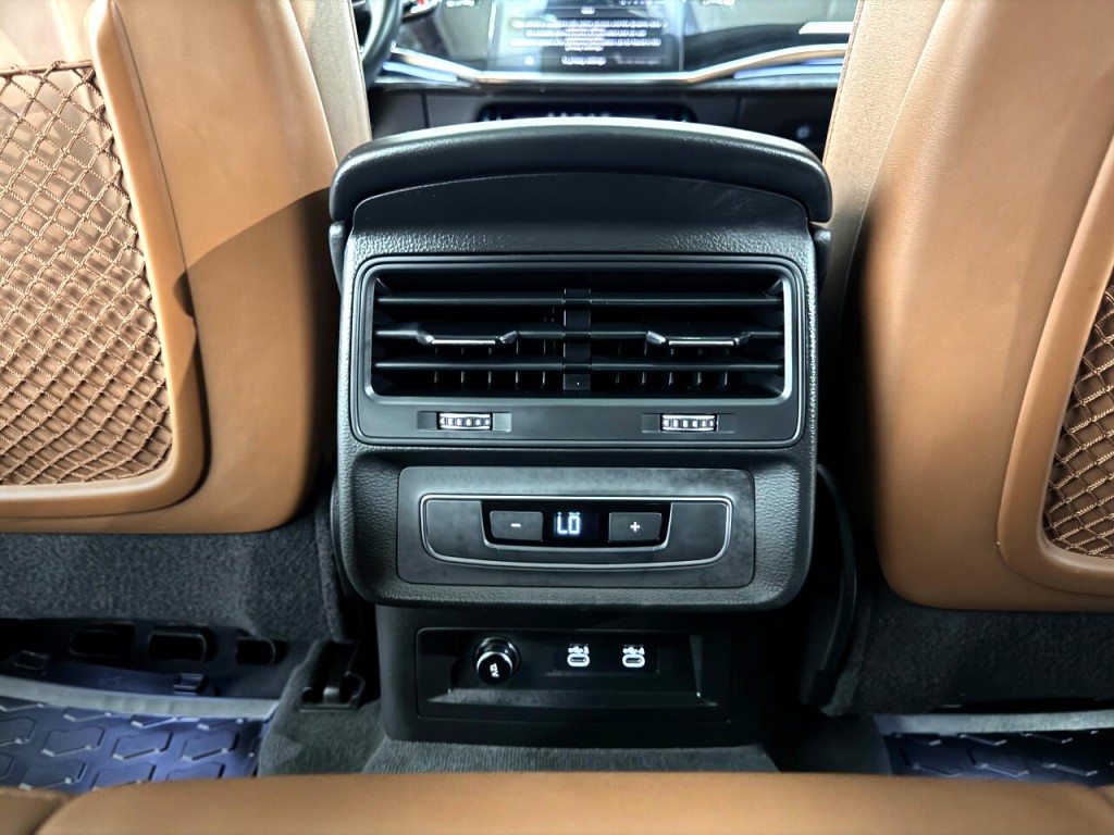 2021 Audi Q7 Image 22