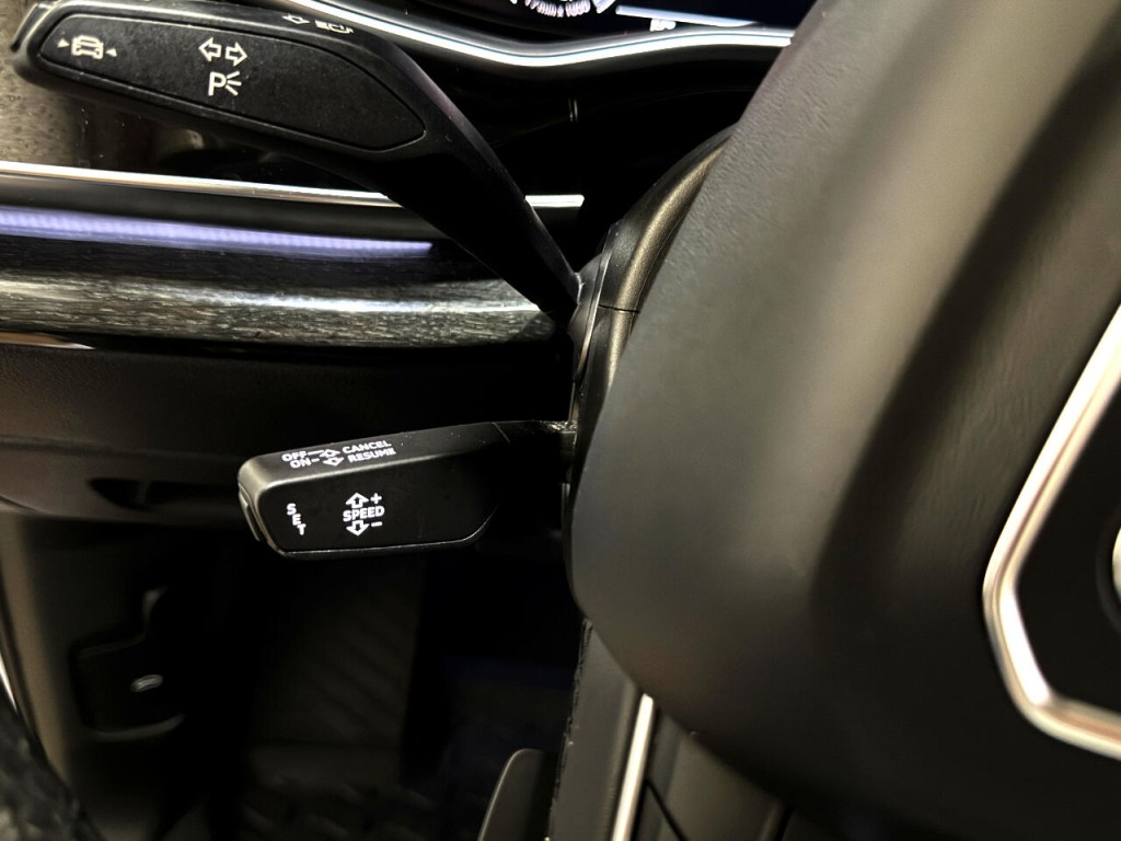 2021 Audi Q7 Image 32
