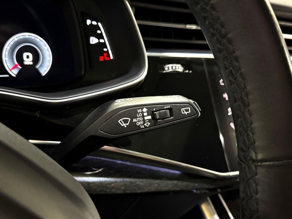 2021 Audi Q7 Image 33