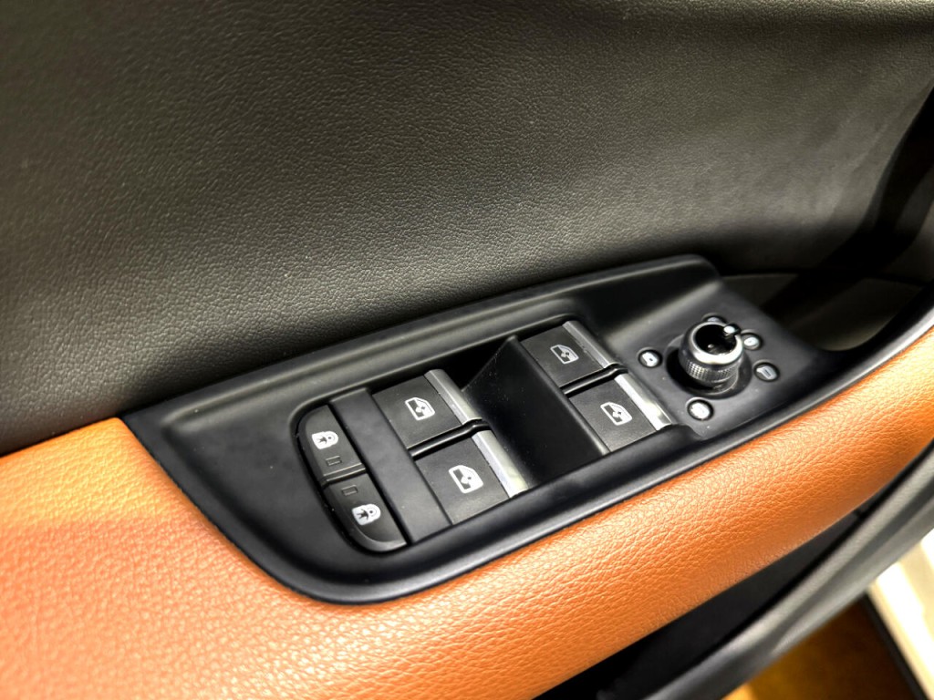2021 Audi Q7 Image 39