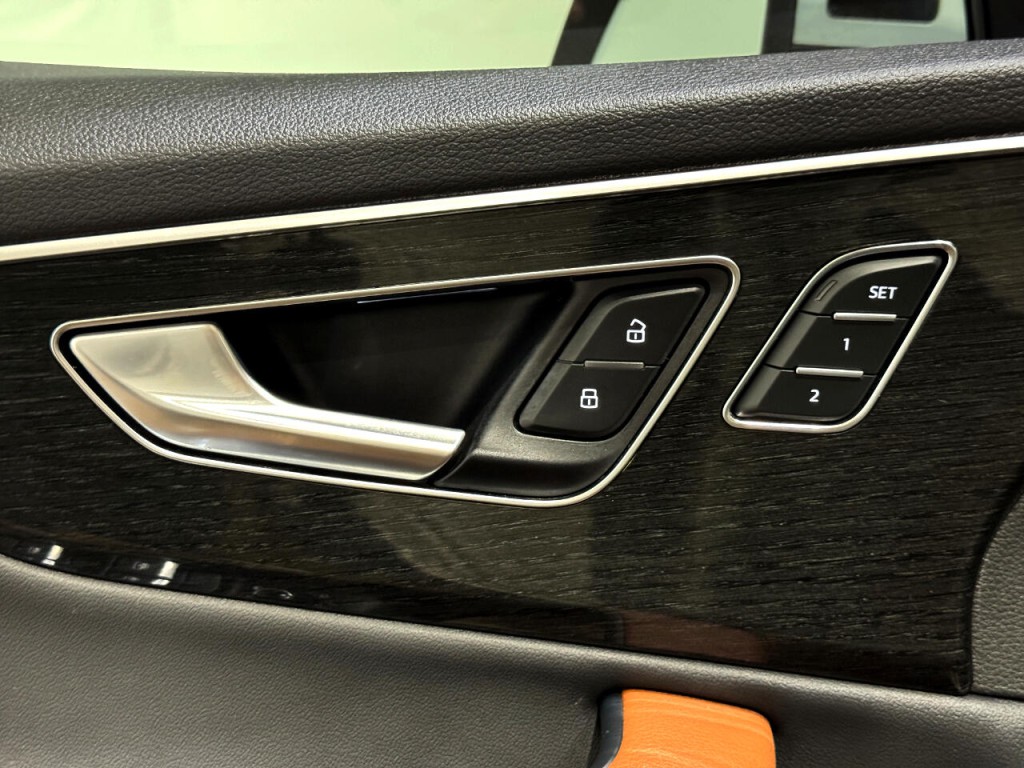 2021 Audi Q7 Image 40