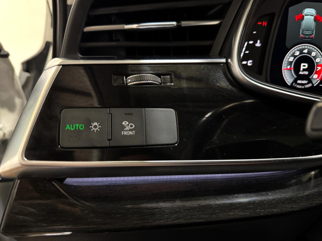 2021 Audi Q7 Image 42