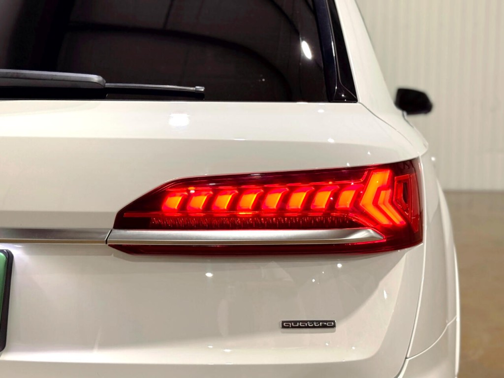 2021 Audi Q7 Image 76