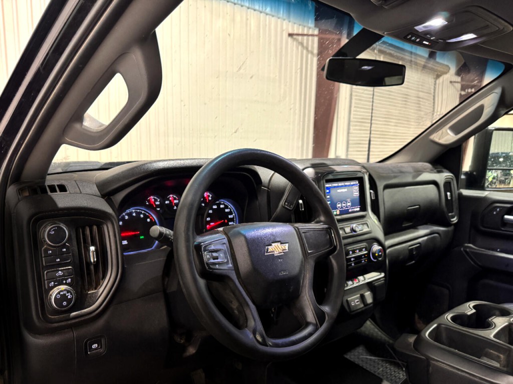 2021 Chevrolet Silverado 1500 Image 3