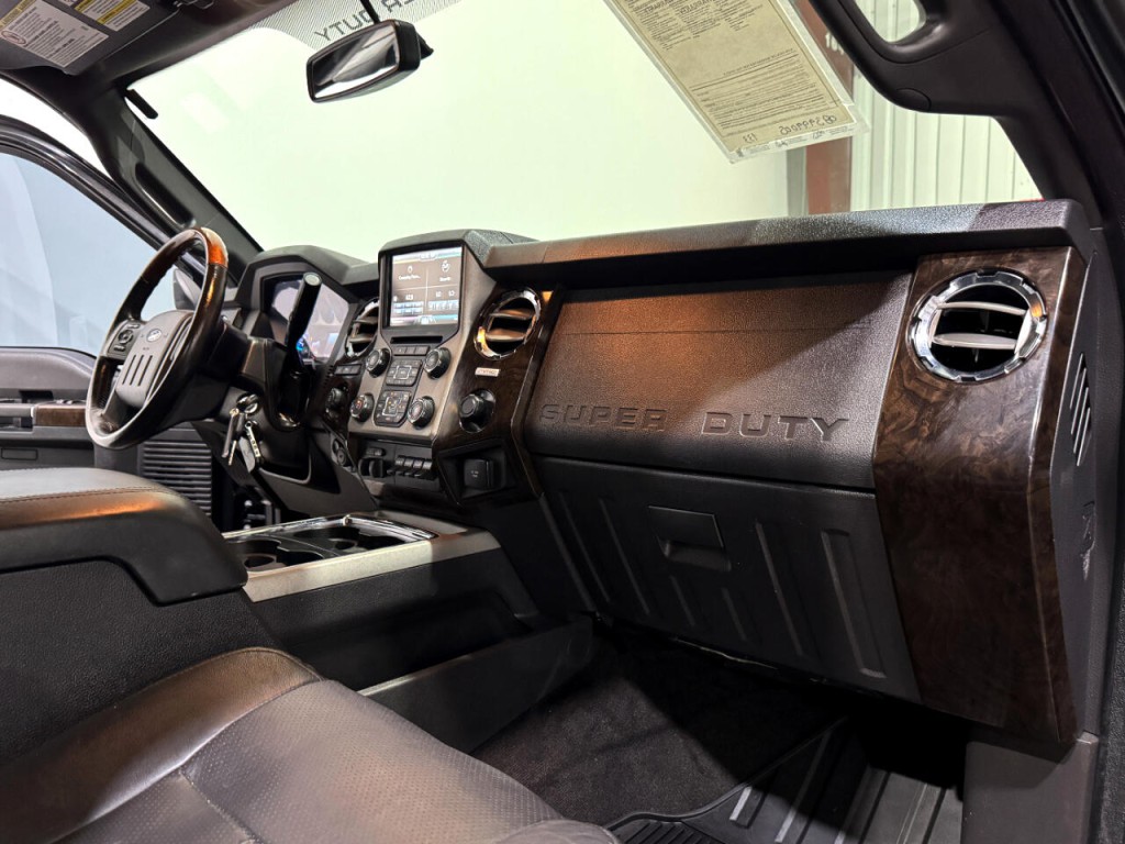 2015 Ford F-250 Image 10