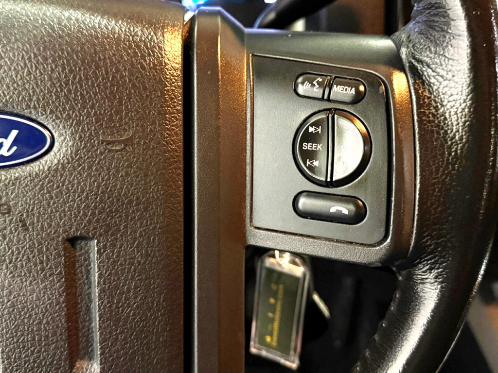 2015 Ford F-250 Image 21