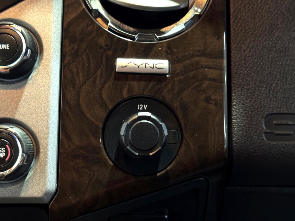 2015 Ford F-250 Image 25
