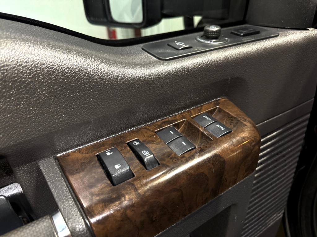 2015 Ford F-250 Image 32