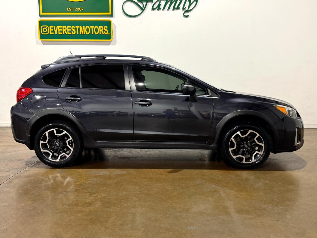 2016 Subaru Crosstrek Image 2