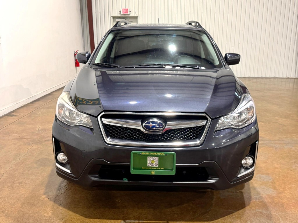 2016 Subaru Crosstrek Image 2