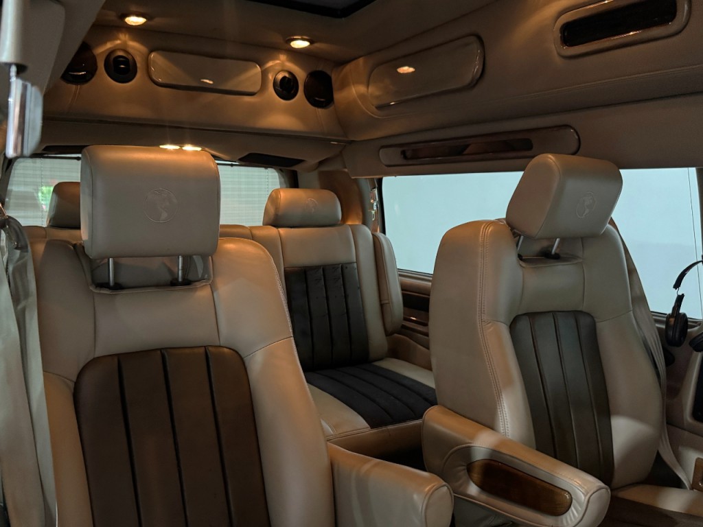 2014 GMC Savana Image 6