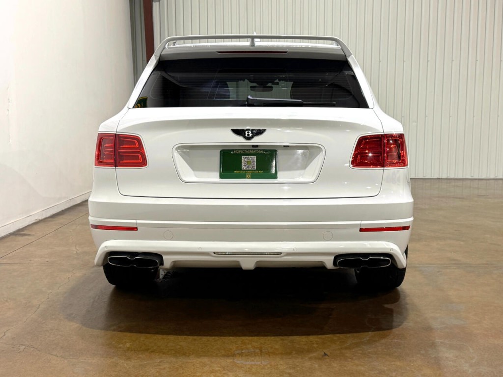 2019 Bentley Bentayga Image 6