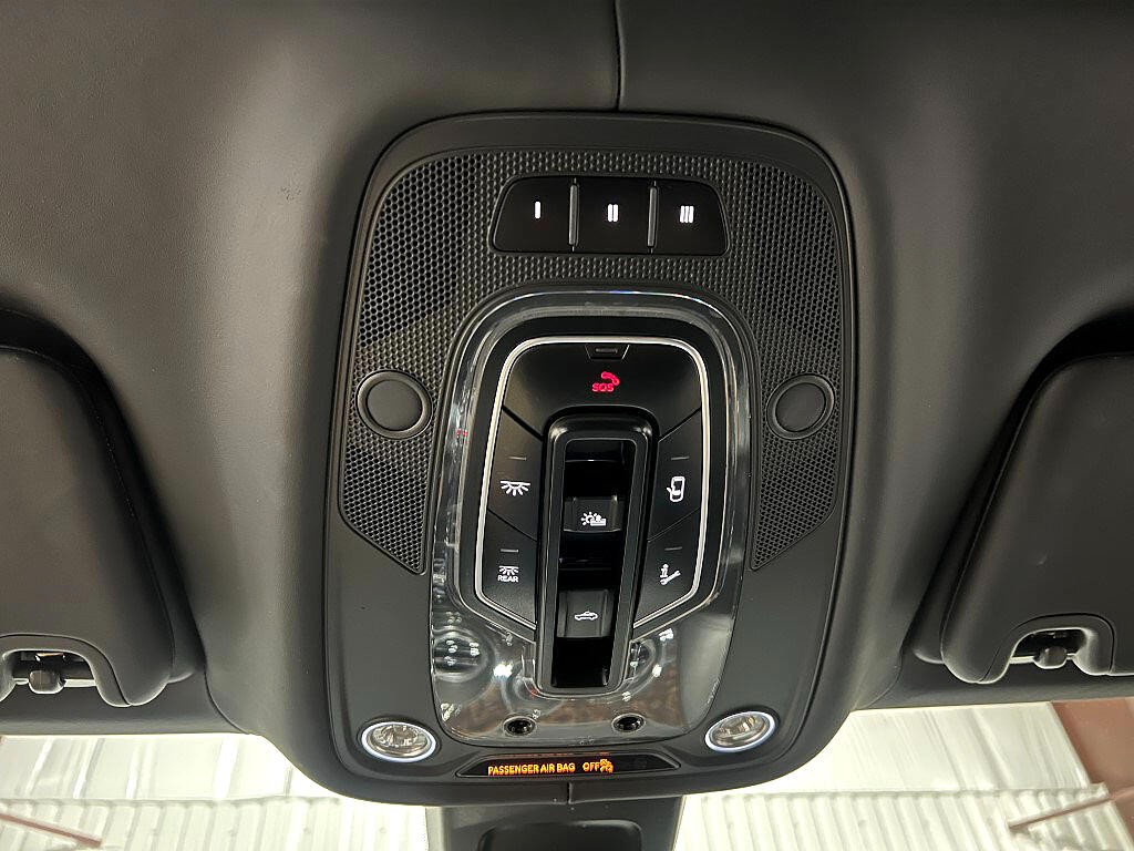 2019 Bentley Bentayga Image 50