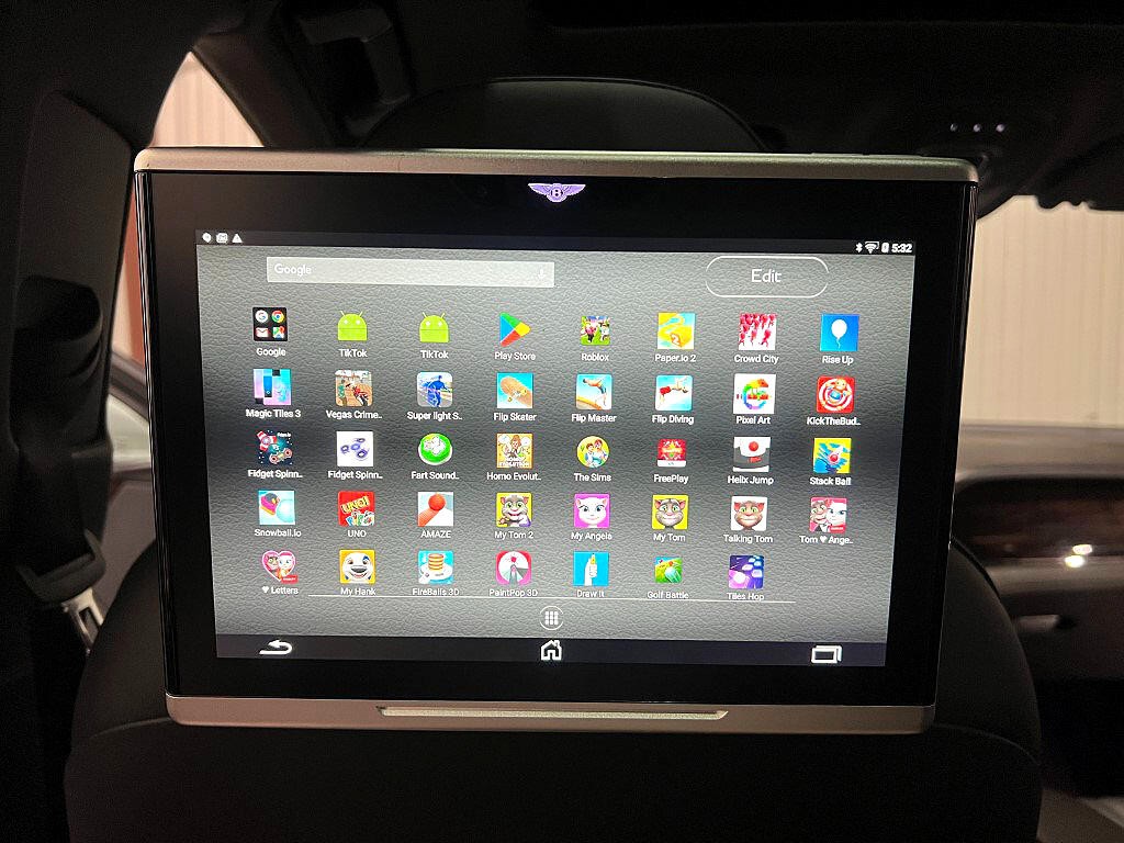 2019 Bentley Bentayga Image 53