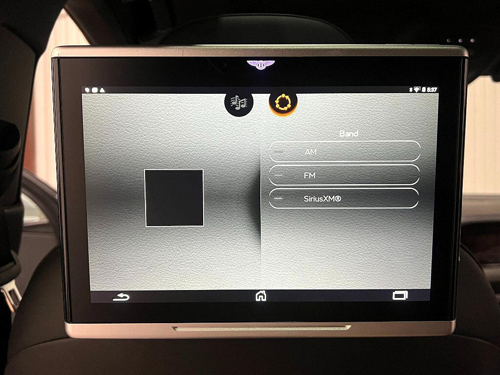 2019 Bentley Bentayga Image 55